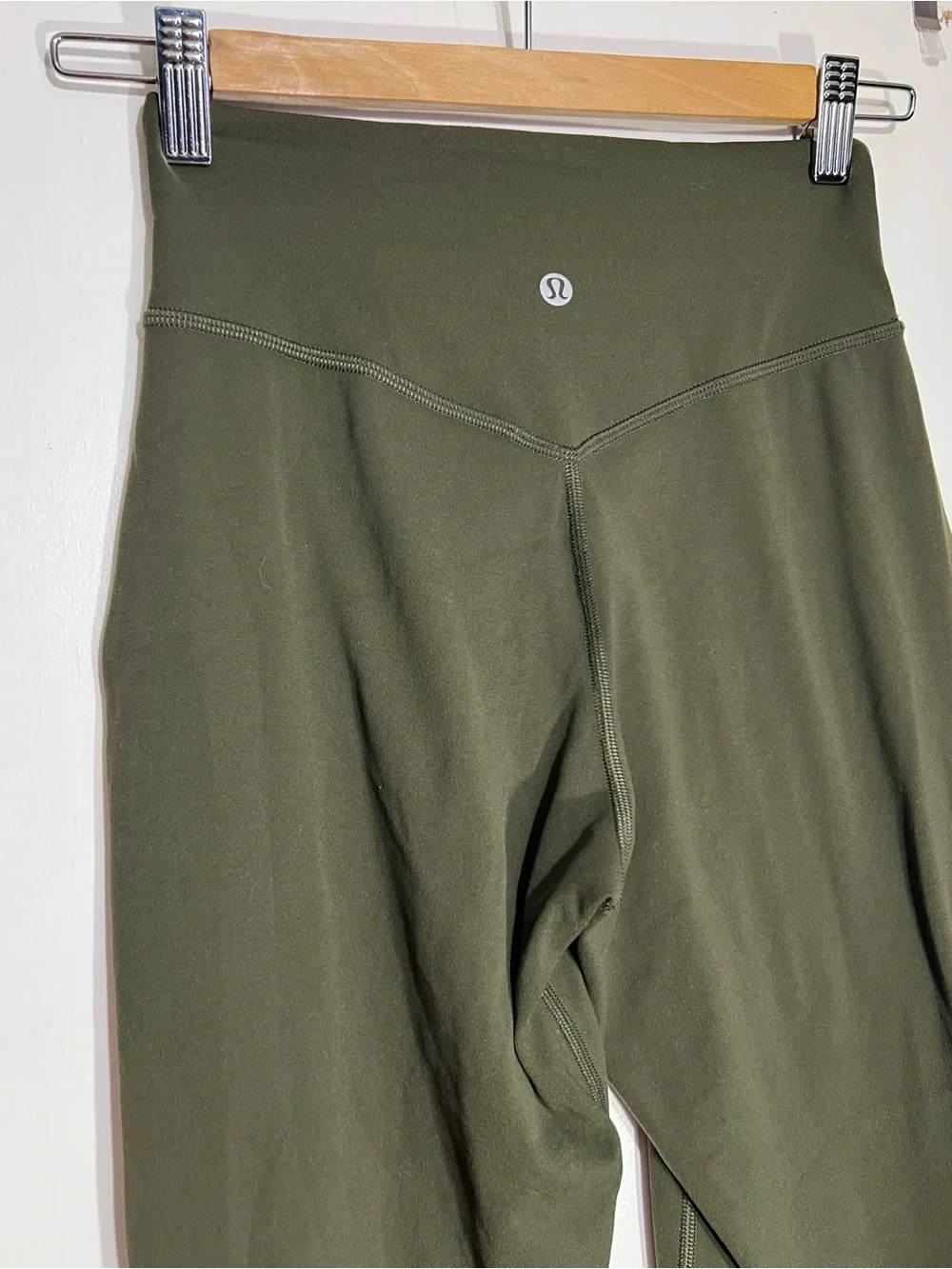 Lululemon Dark Olive  Align Jogger Crop *23